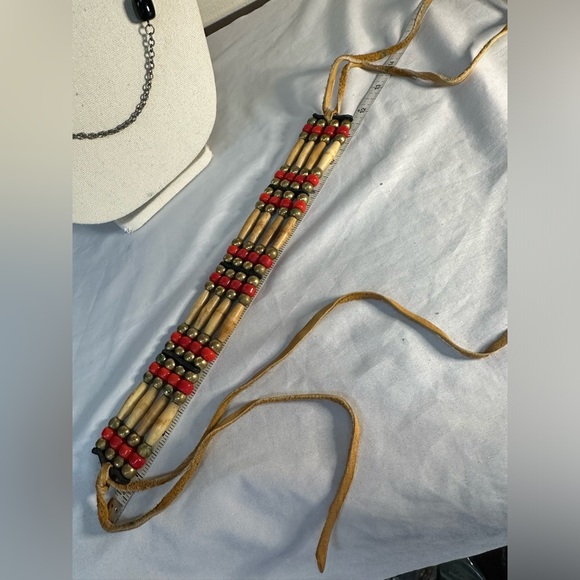 Bone bead ethnic 70’s southwest vibe choker necklace - Picture 2 of 7